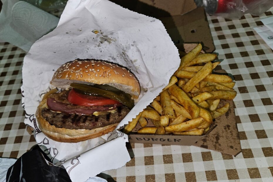 Ercan Burger Yenibosna - Migros Yemek - MekanYorumlari.com